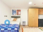 2 Bedroom Apartment House to Rent