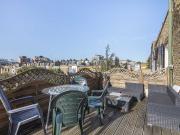 2 Bedroom Apartment House to Rent