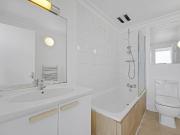 2 Bedroom Apartment House to Rent