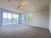 2 BEDROOM APARTMENT Iconic Harbour Living