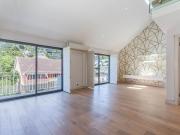 2 Bedroom Apartment in Bantry Bay