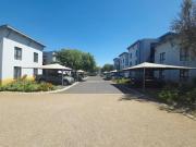 2 Bedroom Apartment in Burgundy Estate