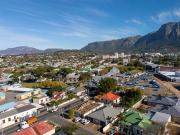 2 Bedroom Apartment in Claremont