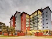 2 Bedroom Apartment in Die Hoewes