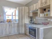 2 Bedroom Apartment in Douglasdale