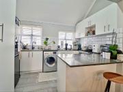2 Bedroom Apartment in Edgemead