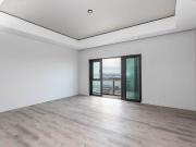 2 Bedroom Apartment in Foreshore