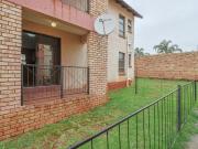 2 Bedroom Apartment in Grobler Park