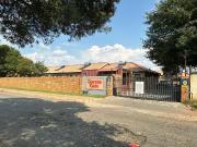 2 Bedroom Apartment in Grobler Park