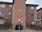 2 Bedroom Apartment in Karen Park