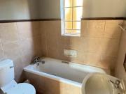 2 Bedroom Apartment in Mooikloof Ridge