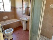 2 Bedroom Apartment in Mooikloof Ridge