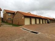 2 Bedroom Apartment in Mooikloof Ridge