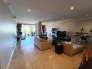 2 Bedroom Apartment in Mouille Point