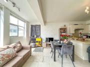 2 Bedroom Apartment in Mouille Point