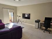 2 Bedroom Apartment in Newmarket Park