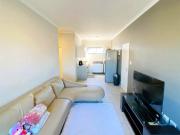 2 Bedroom Flat in Parklands North