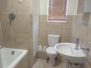 2 Bedroom Apartment in Parow Central