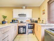 2 Bedroom Apartment in Pomona AH