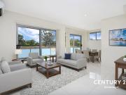 2 Bedroom Apartment in Prime Location!