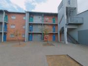 2 Bedroom Apartment in Raceway