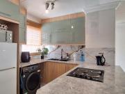 2 Bedroom Apartment in Ravenswood