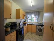 2 Bedroom Apartment in Ravenswood