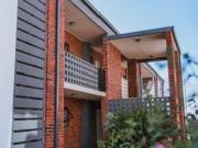 2 Bedroom Apartment in Ravenswood