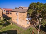 2 Bedroom Apartment in Roodepoort West