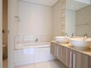 2 Bedroom Apartment in Rosebank