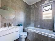 2 Bedroom Apartment in Rosslyn