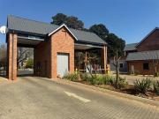 2 Bedroom Apartment in Rynfield Ah