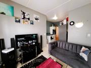 2 Bedroom Flat in Scottsdene