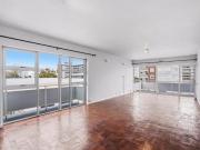 2 Bedroom Apartment in Sea Point