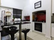 2 Bedroom Apartment in Sea Point