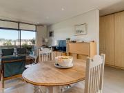 2 Bedroom Apartment in Somerset Lakes