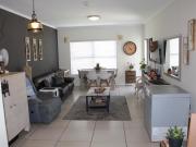 2 Bedroom Apartment in Somerset West Central