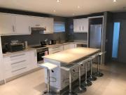 2 Bedroom Apartment in Table View