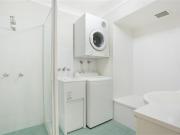2 Bedroom apartment in the heart of Surfers Paradise