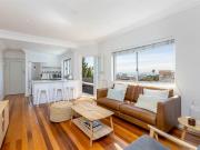 2 Bedroom Apartment in Vredehoek