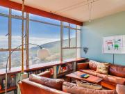 2 Bedroom Apartment in Vredehoek