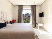 2 Bedroom Apartment in Waterfront