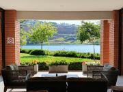 2 Bedroom Apartment in Waterkloof Ridge