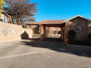 2 Bedroom Apartment in Weltevreden Park