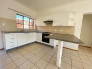 2 Bedroom Apartment in Weltevreden Park