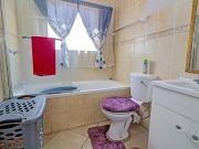 2 Bedroom Apartment in Wilgeheuwel