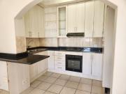 2 Bedroom Apartment in Zonnebloem