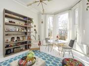 2 Bedroom Apartment London Greater London 90149542