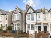 2 Bedroom Apartment London Greater London 91891194