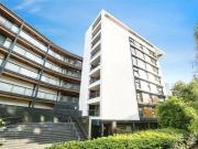 2 Bedroom Apartment London Greater London 93185164